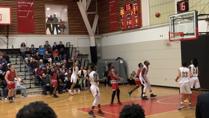 NHTI's Deric Jackson drills 3 at buzzer to send Lynx to men's championship game
