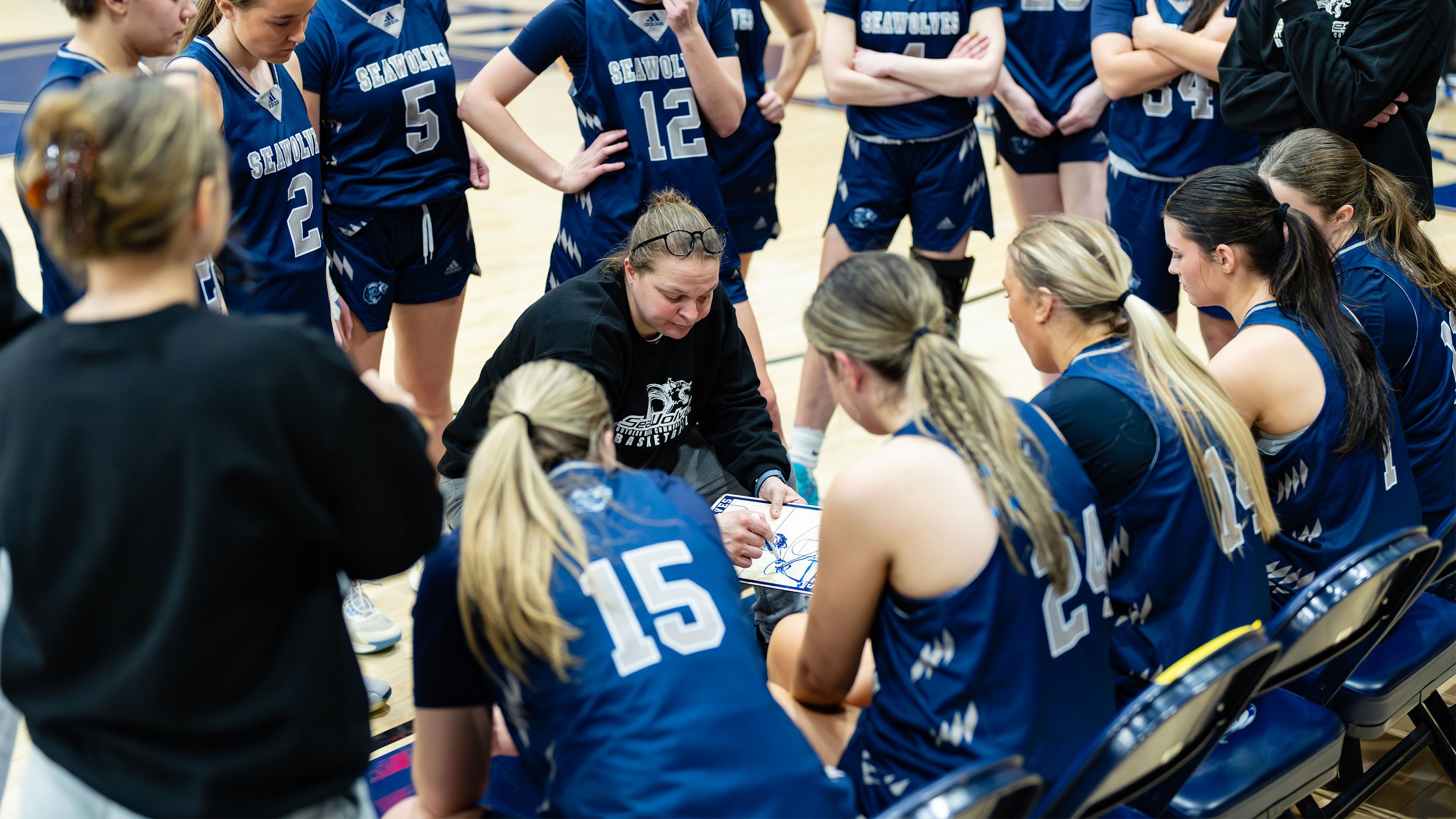 Seawolves Drop Conference Game to Mustangs