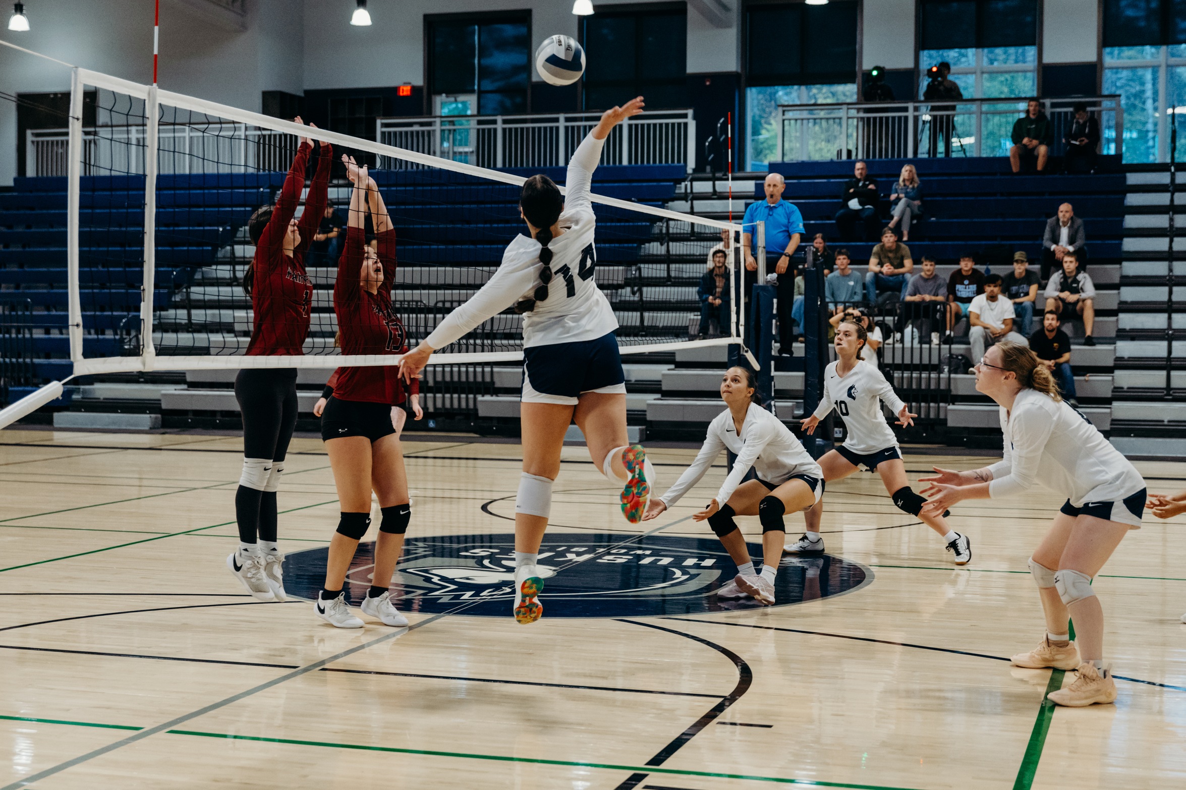 Huskies Take Down the Panthers